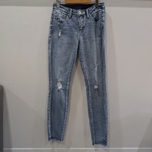 JAG | Women's Light Wash Cecilia Skinny Frayed Hem Distressed Stretchy Jeans